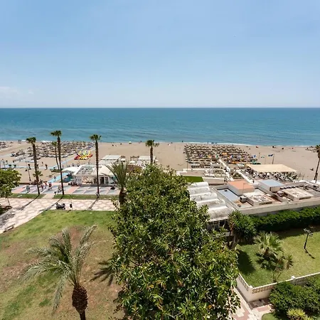 Malagasuite Seaside Penthouse 托雷莫利诺斯
